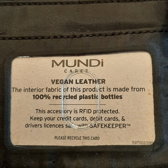 Mundi Vegan Leather Wristlet- New - Picture 2 of 12